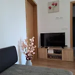 Yulia Διαμέρισμα *
